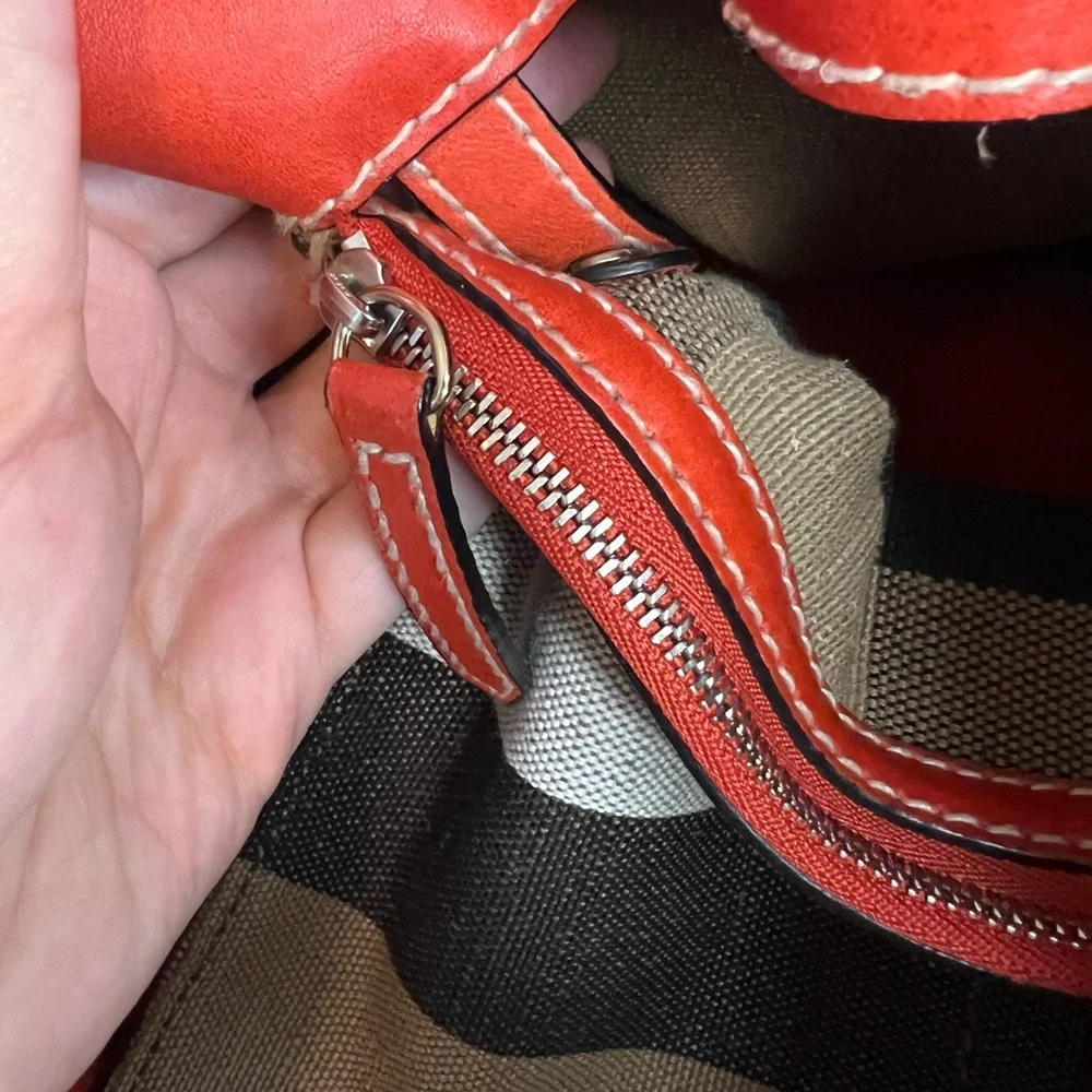 Burberry Mega Check Ashby bucket bag - Picture 8 of 14
